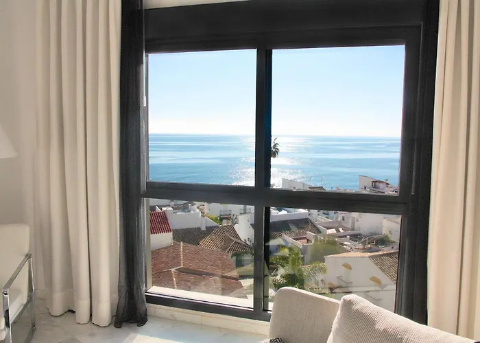 Stunning Beachfront Penthouse Apartamento Estepona